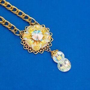24 inch, Vintage Rainbow Gem Intricate Floral Pendant Gold Tone Necklace - D43